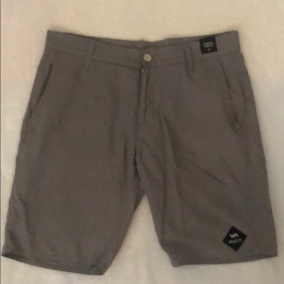 RVCA Shorts - Picture 1 of 4